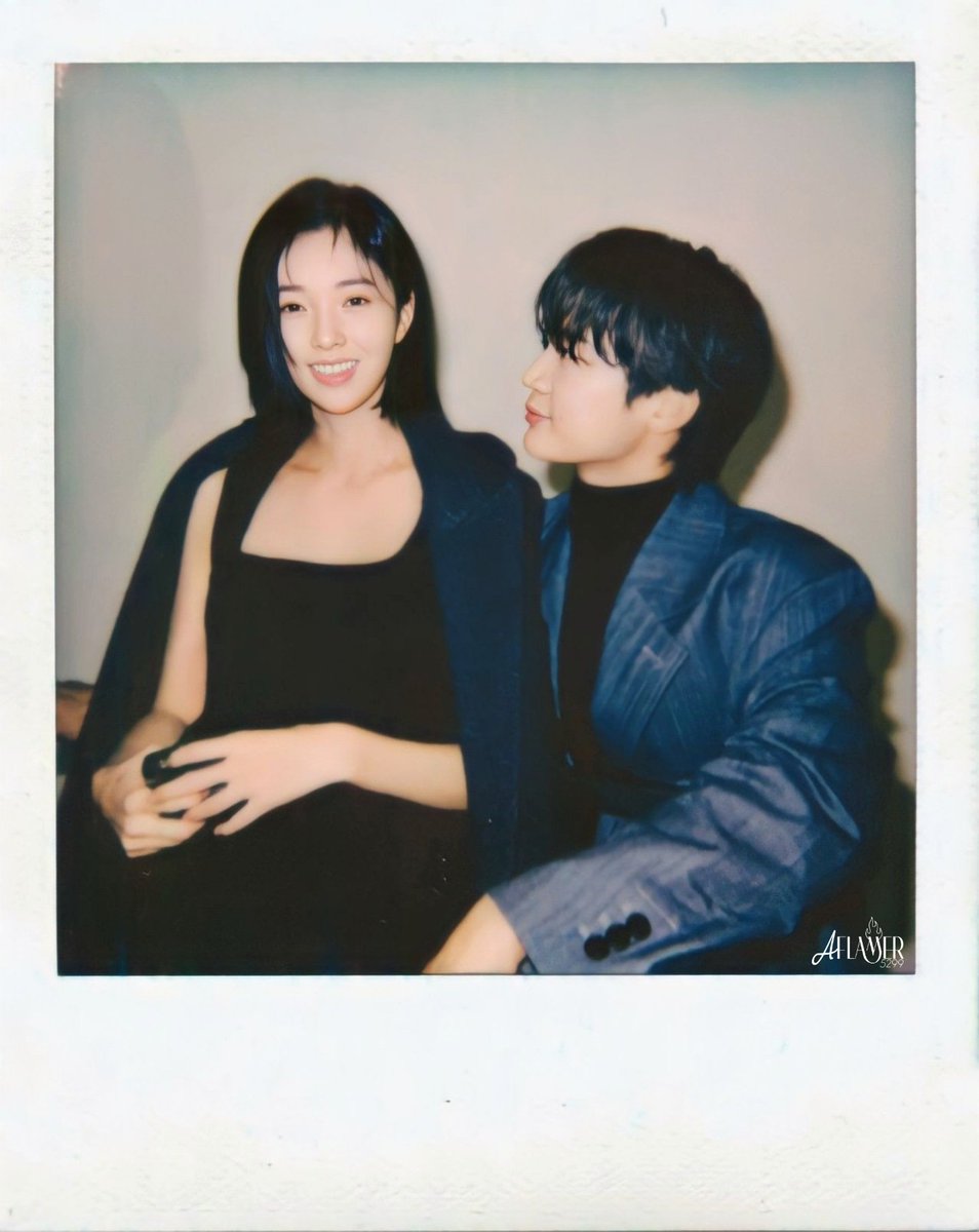 with my fabulous partner gracing the pages of december issue of allure korea.
have i mentioned that The Fabulous has a new release date now? it's 1 January 2023, let's open a great new year with us!

soubinchae.ও