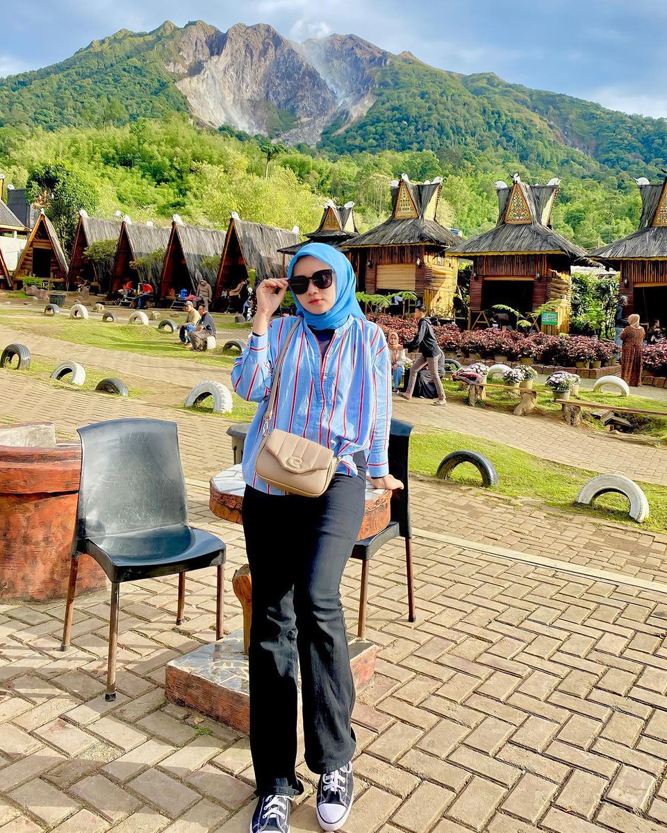 Jangan terlalu merasa penting dalam kehidupan seseorang.
Mungkin hari ini kamu dibutuhkan tapi besok mungkin kamu bisa dilupakan🌹

Selamat rehat siang 
Jangan lupa makan
Karena pura-pura bahagia juga butuh banyak energi

Salam Wisata
🌎 Pemandian Air Panas Pariban
#PuspitaNagari