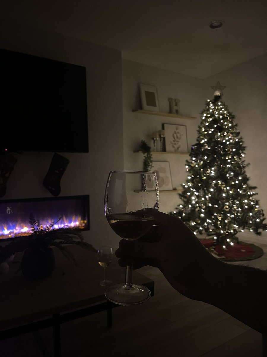 Celebrating GU’s worlds first weekly triple crown .