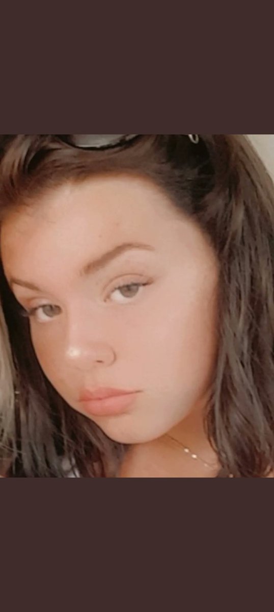 Lena___masHa's tweet photo. @Cyrilhanouna @TPMP LYLOU 12 ans portée disparue depuis 35 jours aidez la maman à retrouver sa fille 🆘️🆘️🆘️ https://t.co/M9WIOj1URZ