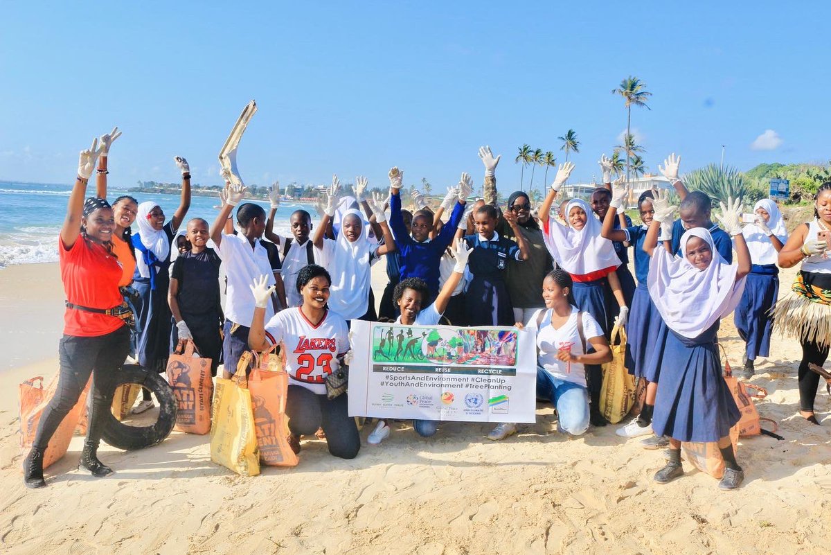 globalpeacetz's tweet photo. #TBT A Beach Cleaning Volunteer Action and creating awareness event.

 “Let’s Volunteer and Protect our Ocean for Beautiful 🇹🇿.”

#worldcleanupday #WCD2022 #Tanzania #Letsdoit
#environment #SportsAndEnvironment
#CleanUp #YouthAndEnvironment #treeplanting https://t.co/QAv23dfmzh