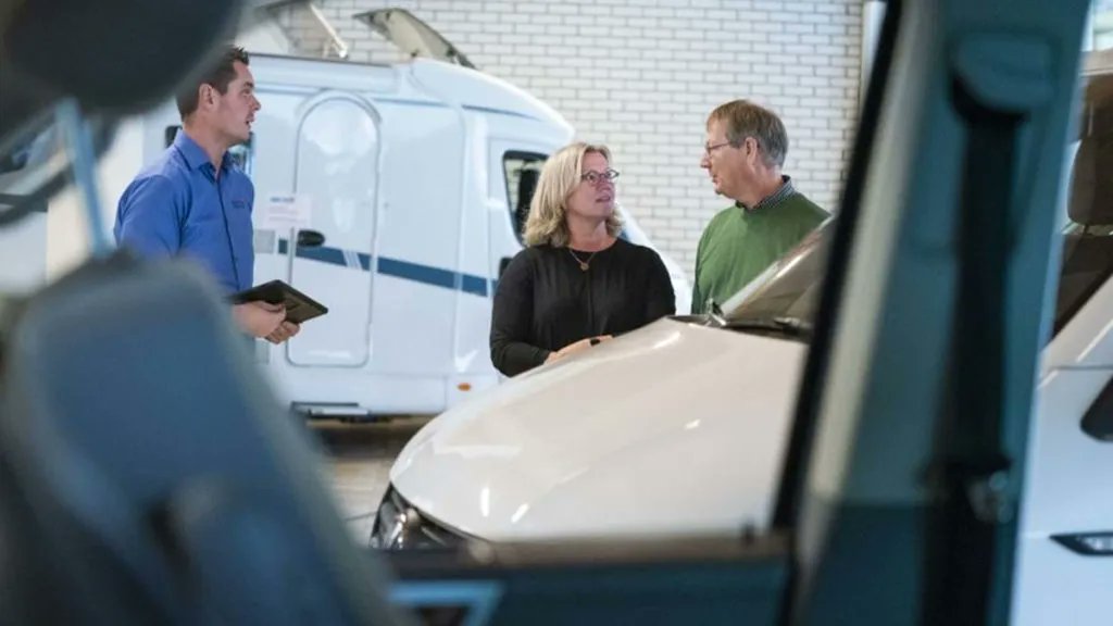 KampeerMagazine's tweet photo. NKC – Digitaal inzicht in tellerrapport bij aankoop camper
Sinds kort hebben occasionwebsites de mogelijkheid om de klant bij advertenties van RDW-erkende bedr... #nkc #occasionwebsite #rdw #tellerrapport
https://t.co/HSNlYJjXZw https://t.co/R72QLMia8V