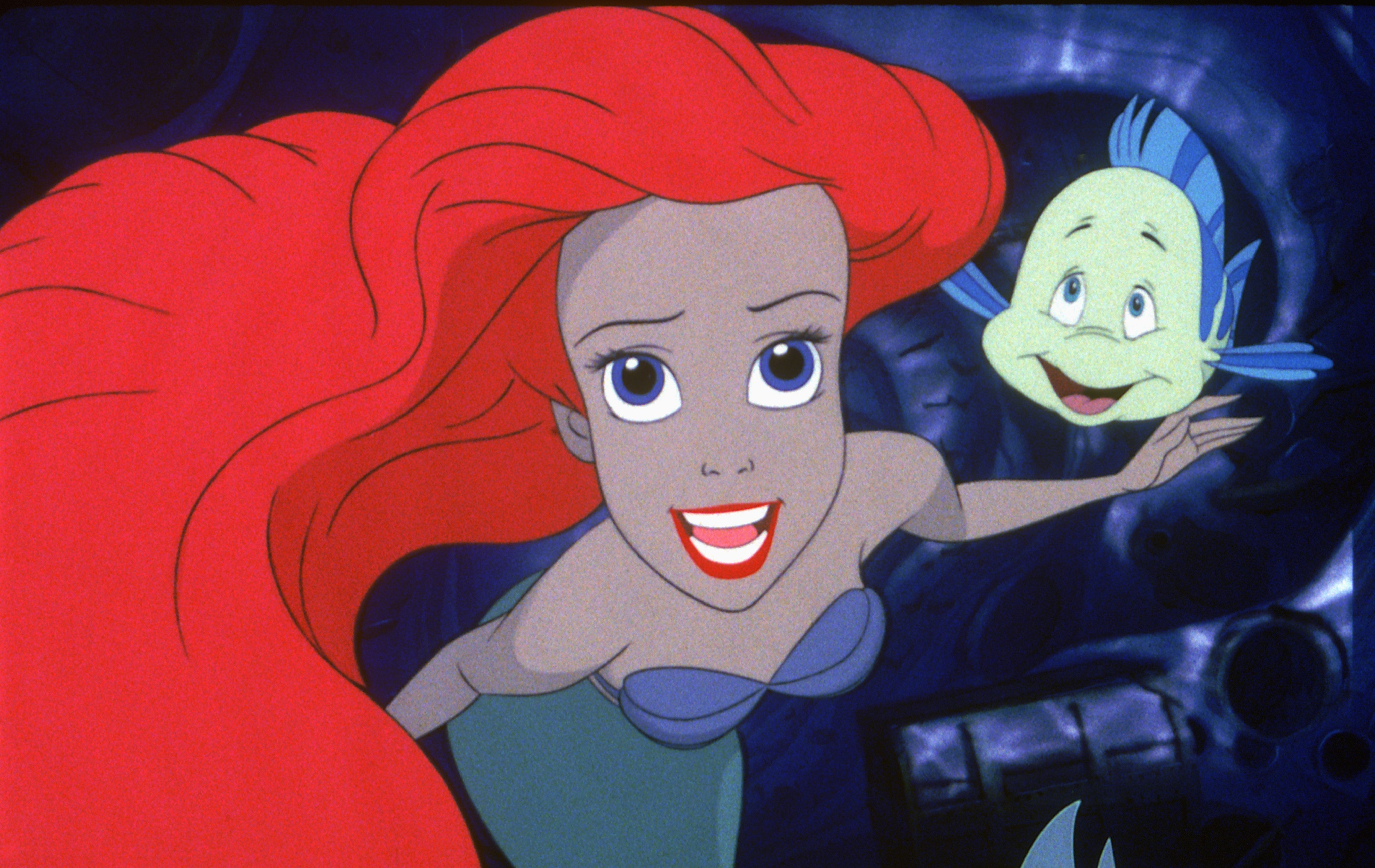 Песня русалочки на английском. Русалочка / the little Mermaid (1989). Русалочка / the little Mermaid (2023). Ариэль Дисней 1989.