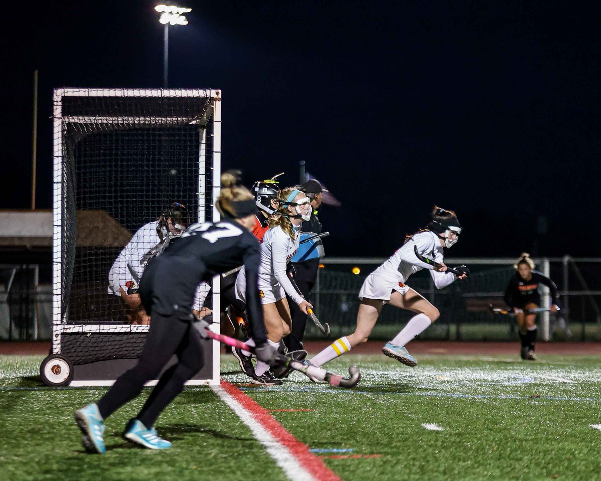taboyd66's tweet photo. Gwynedd Mercy is defeated by Palmyra 3-1 in the PIAA Class 2A State Semi-finals at Governor Mifflin @CourierTimes @GameTimePA_SC @LyzzStallings @PIAASports @LDNews @GMAHighSchool @AdWeidler https://t.co/hVEA20Xq4u