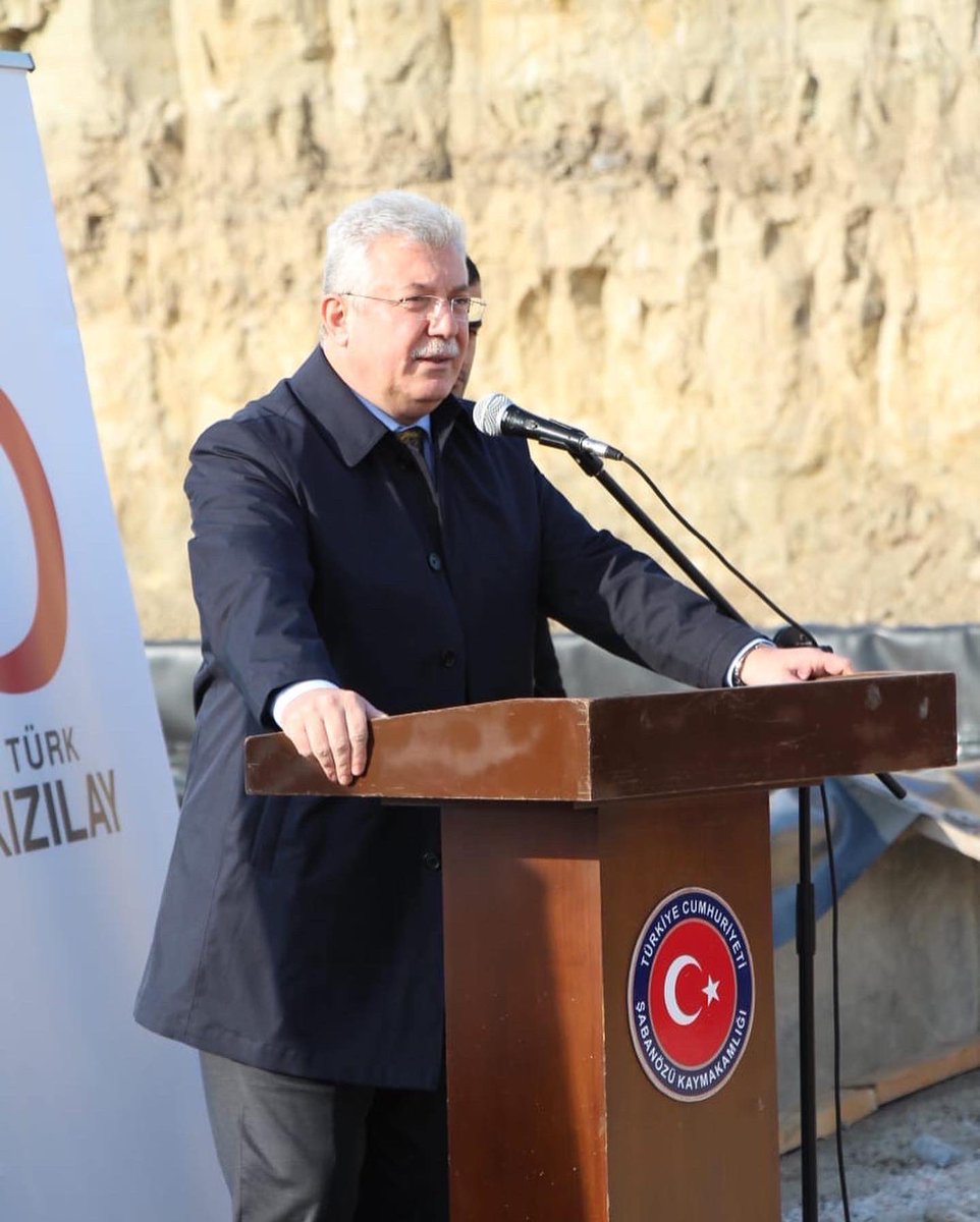 faikzcan9's tweet photo. Milli Eğitim Bakanlığımızca Türk Kızılayımızın katkılarıyla ilçemizde yapılacak olan Şehit Serhat Önder İmam Hatip Ortaokulunun temel atma törenini gerçekleştirdik.

Şabanözü’müze ve bu okulda okuyacak yavrularımıza hayırlı uğurlu olsun. https://t.co/q8otrePHiB
