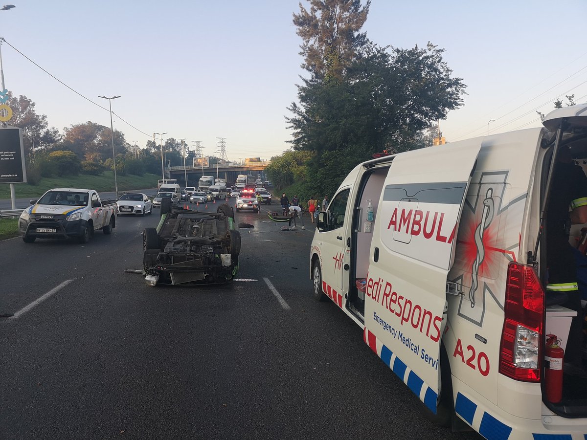 lucienxp's tweet photo. I saw and gave 1st aid at a car crash this morning. 6 occupants after a night out, 3 were thrown out. I don't think they were wearing seat belts. When the car rolled, I didn't think anyone would survive. Thank God it seems they'll all live. It's silly season people, #DriveAlive. https://t.co/vZrcZGLAt3