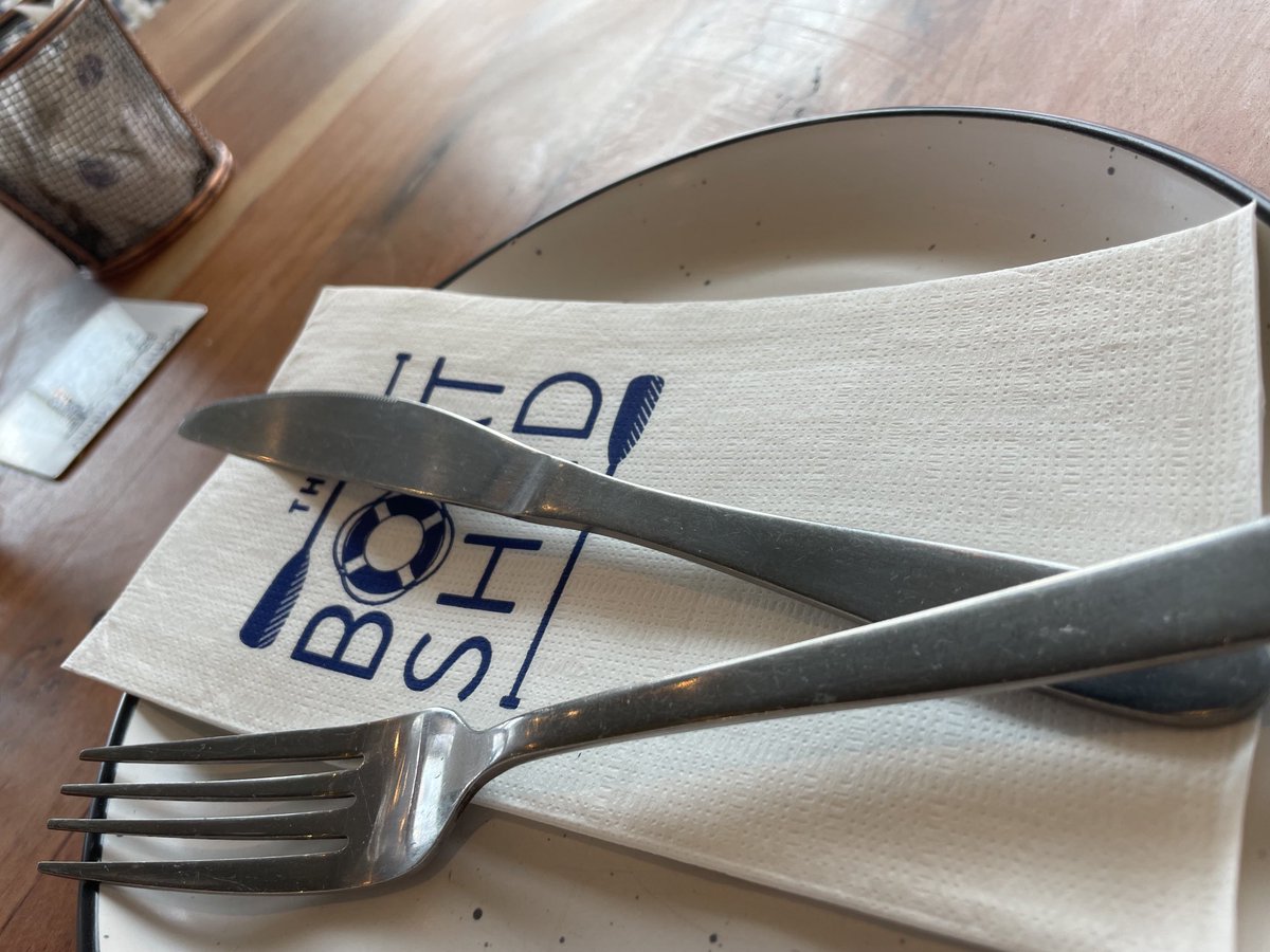 ChefColcombe's tweet image. Fish market awesome produce and food to eat all the way around #quality #produce