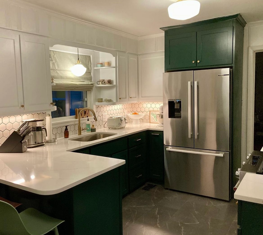 Ripoff Report tweet media