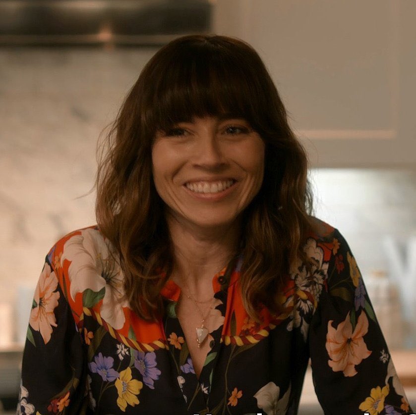 _sapphicsnix's tweet photo. judy hale you deserve so much better #DeadToMe https://t.co/Bs5odRsxdu