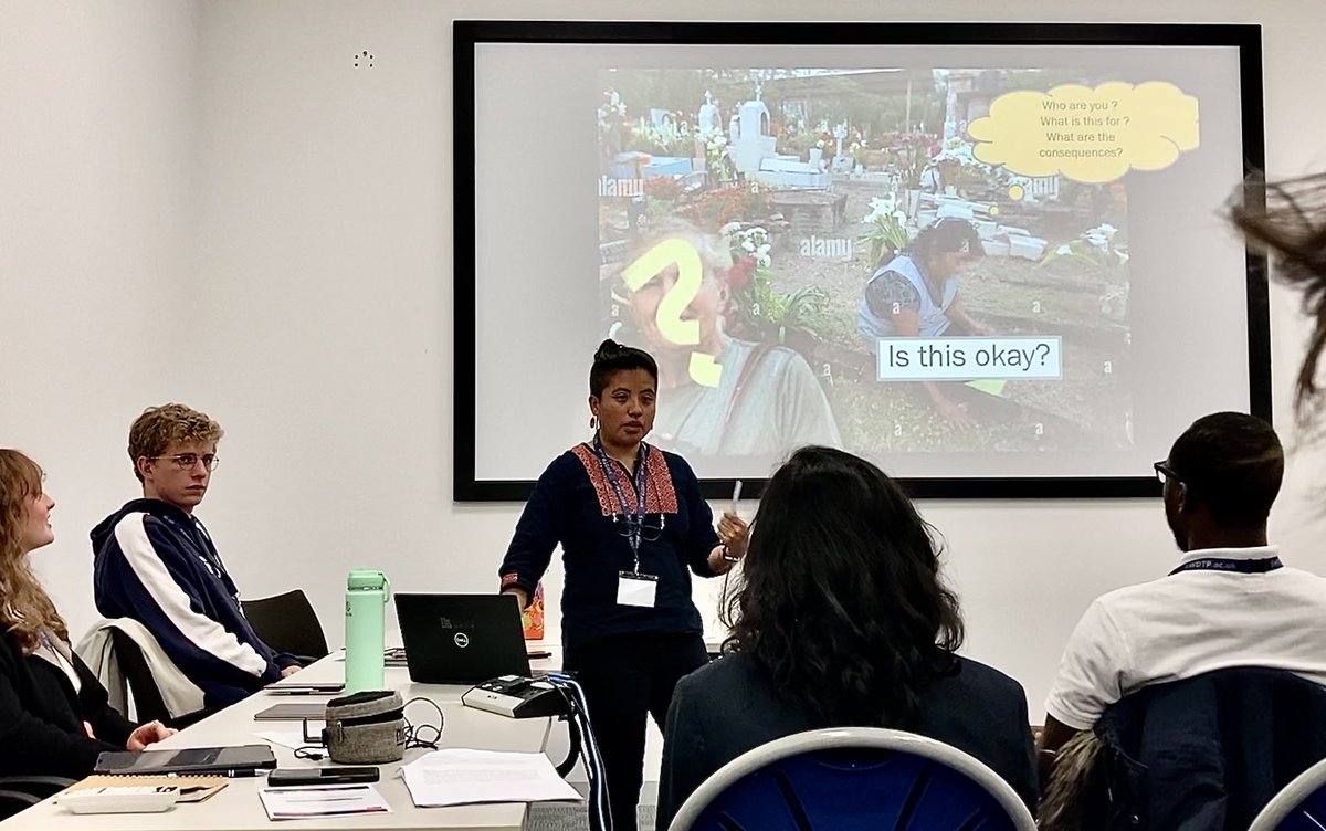 universe_circus's tweet image. Profoundly moving presentation on ethics, extractivism and exchange from indigenous rooted scholar ⁦@monicabrsh⁩ ⁦@SWDTPConference⁩ ⁦@_SWDTP⁩