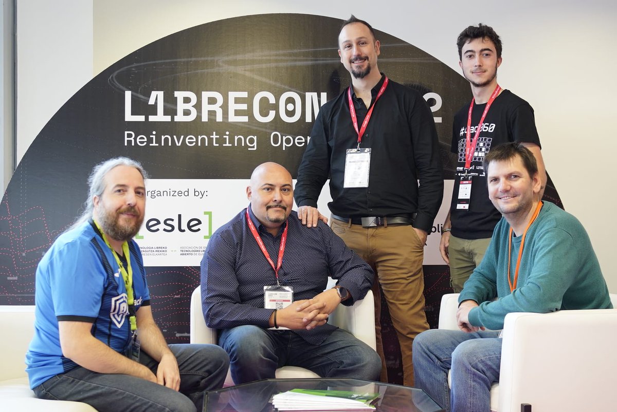 BedisruptiveEs's tweet image. El 15 y 16 de noviembre nuestro Innovation Senior Specialist @TheXXLMAN participó en #L1breCON2022.

Estuvo en la mesa redonda de #ciberseguridad para abordar cómo pueden enfrentarse las empresas a los ciberataques🥷.

ℹ️: librecon.io @esletweets @mypublicinbox