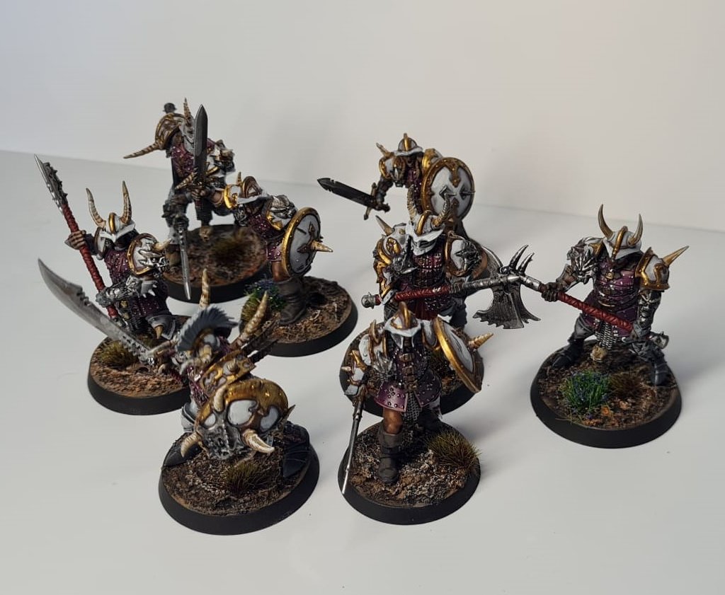Chaos Legionnaires complete! Fun to work on, unbelievably detail rich models #WarhammerCommunity