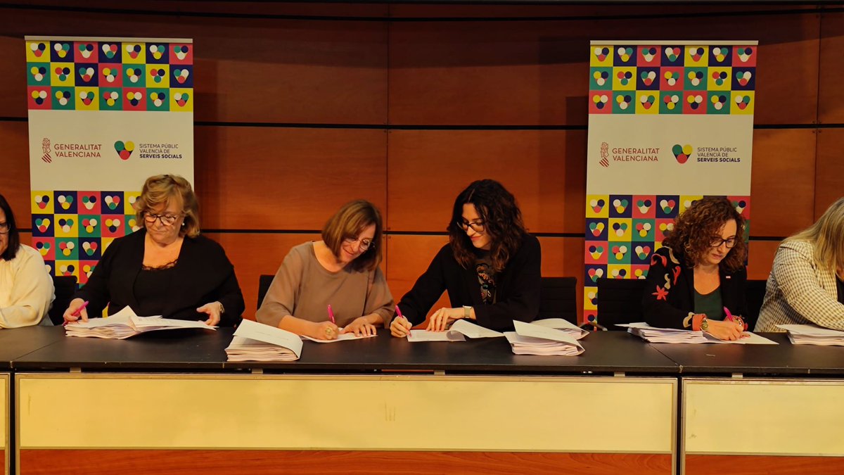 El acuerdo firmado con @GVAinclusio mejorará la vida de miles de trabajadoras y trabajadores de servicios sociales.

➕Mejores condiciones laborales y salariales
➕Igualdad de género 
➕Calidad en los servicios públicos
🟰 El sindicalismo que nos define
bit.ly/3hQrhGT