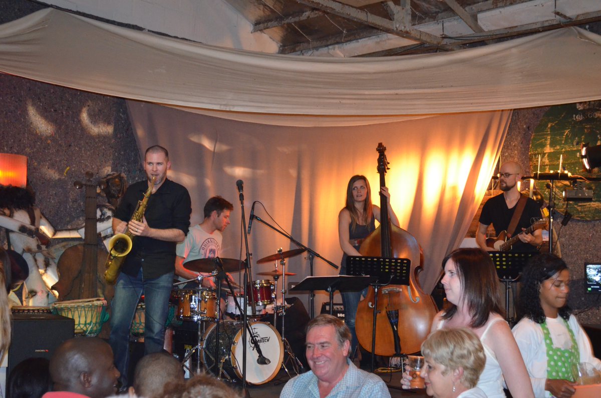 #TBT 2012 Jamming with the #SHOUT #Quartet at #BayHarbourMarket in Hout Bay. Can't believe how time flies - I still had hair!  #gormhelfjord #romybrautseth #jonnosweetman