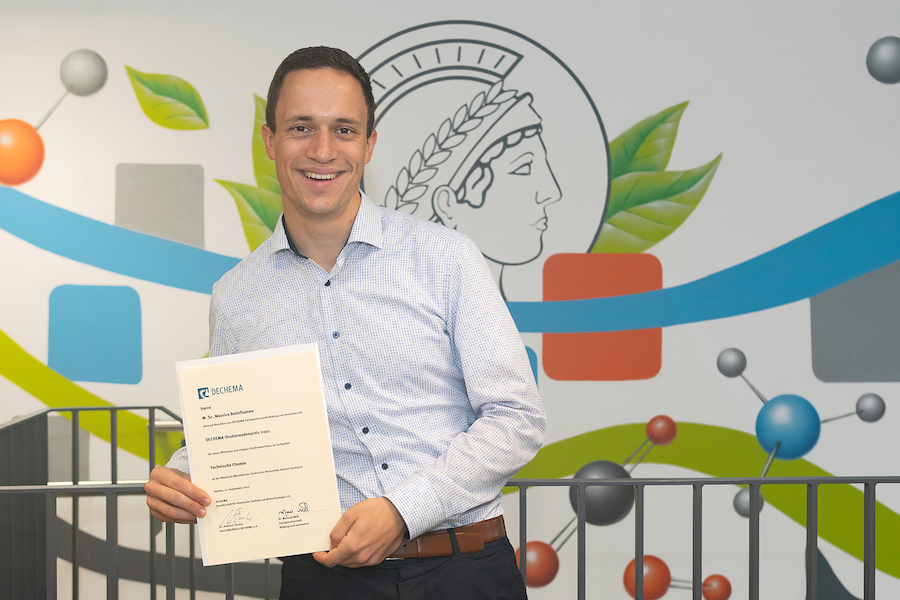 Congratulations to Maurice Belleflamme! 🥳 The PhD student was recognized for his outstanding master's thesis with the <a href="/DECHEMA/">DECHEMA e.V.</a> Student Award 🏆
Learn more about Maurice and his award 👇
bit.ly/3Ob5N3z
