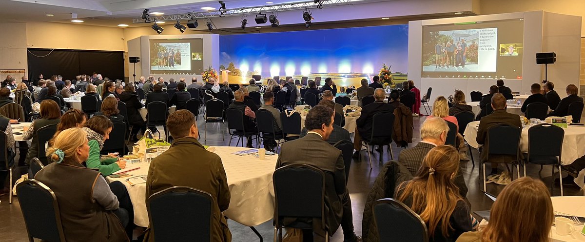 Farmer Tom 🧢 🇺🇦 (@farmer_tom_uk) on Twitter photo “Dad didn’t teach me how to farm; he taught me how to think”. <a href="/FarmGreen13/">Farm Green</a> speaking at at #EoEFC22 “Dad didn’t teach me how to farm; he taught me how to think”. <a href="/FarmGreen13/">Farm Green</a> speaking at at #EoEFC22