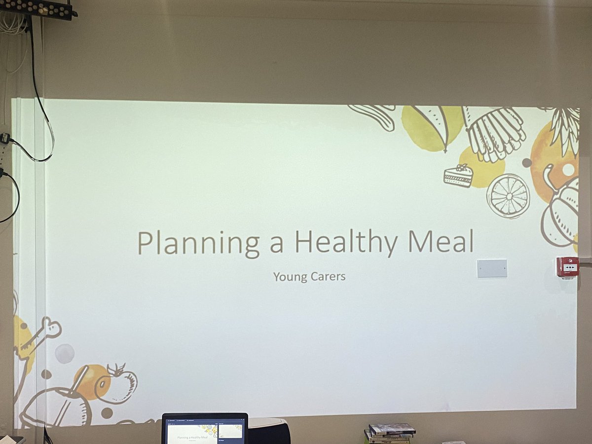 AshleyYsortit's tweet image. Clydebank @ysortit young Carers group on Tuesday! The young Carers planned a healthy meal which they will cook in a couple of weeks, all whilst enjoying our version of the dinosaur dinner 🦁 

#YSIYC #healthylifestyle #budgeting #workshop