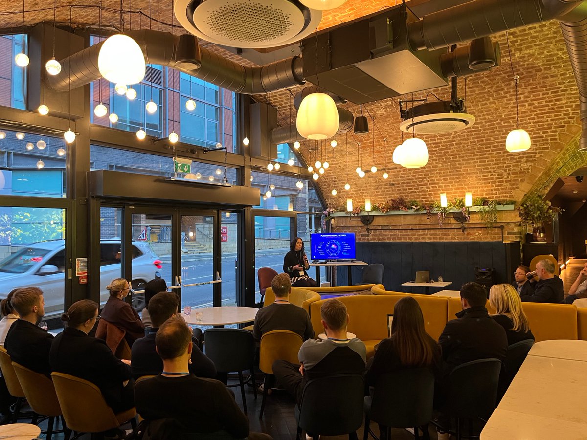 We had a great afternoon yesterday hosting our third informal Mediaworks Marketing Mixer in Manchester at @3littlewordsMCR!🚀 Attendees heard from our experts on media buying and intelligence tools, why your link profile matters, followed by a Q&A with founders of @spiritofmcr.