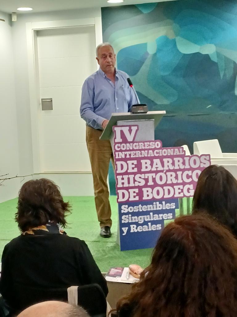 Lecea <a href="/BodegasLecea/">Bodegas Lecea</a> el bodeguero q inicio el <a href="/larioja/">larioja</a> el congreso <a href="/BarriosBodegas/">barriosdebodegas</a> 👏👏👏👏 @riojtourism turismoenlarioja.com