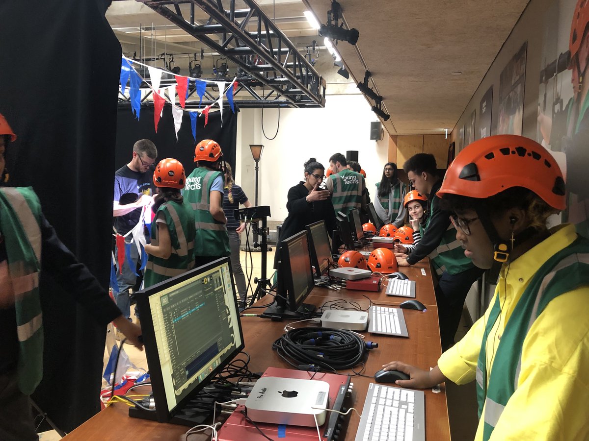 🚨Calling budding young technicians in Greater Manchester and Nottingham🚨

Our Nationwide Young Technicians 2023 course is open for 13-19 years olds.

You’ll learn the basics of technical theatre including lighting, sound and stages.

Learn more 👉 bit.ly/nationwideyoun…