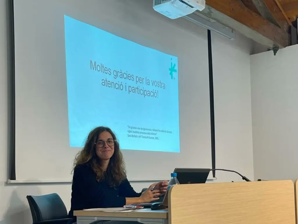 "Què cal tenir en compte per dissenyar una campanya de prevenció de les violències sexuals adreçada a la gent jove?" (Júlia Suriol: <a href="/juliajul23/">Júlia Suriol Corbera</a>)

"Com fer una bona entrevista amb víctimes de violència sexual? Detecció, indicadors i prevenció de la revictimizació" (Soledad Ruiz)