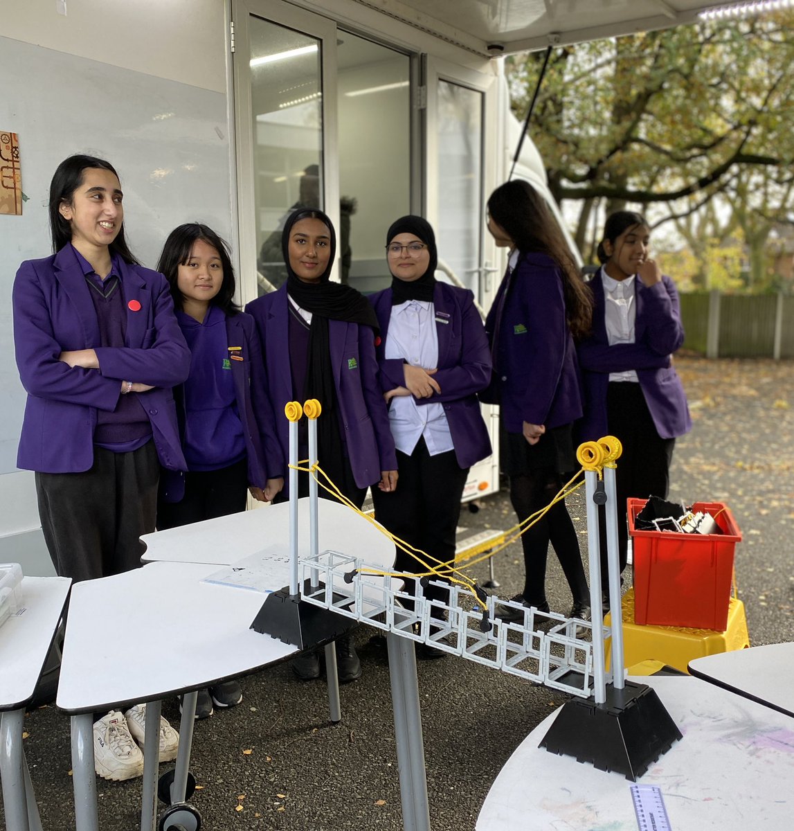 RLHSScience's tweet photo. Y10 and Y11 taking part in a Physics and Engineering workshop with ‘Lab in a Lorry’ by @KingstonUni @RicardsTweets @RicardsSTEAM #STEAM #STEM https://t.co/mhiHSY9B4Q
