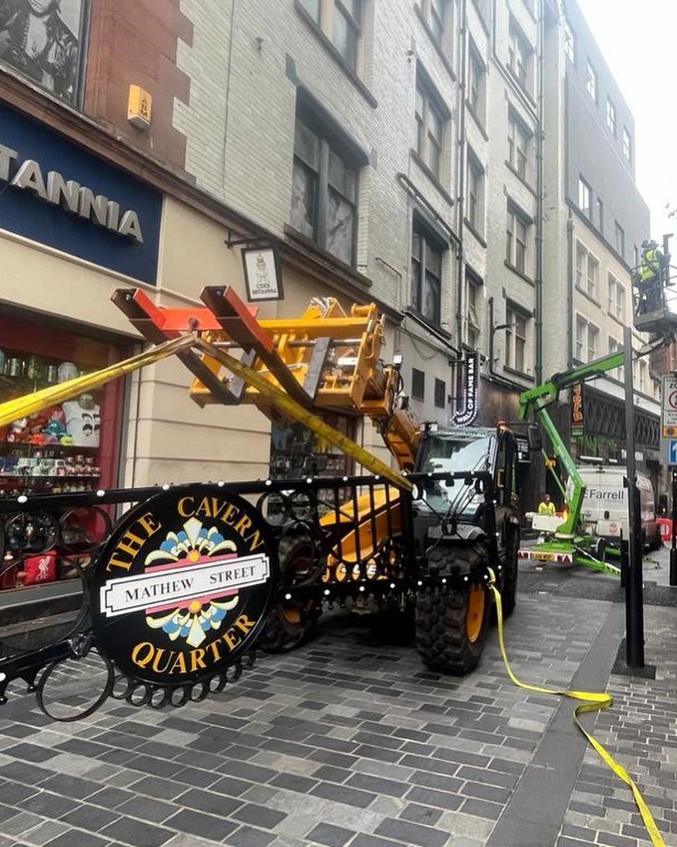 Last night, after months of work, we finally got to unveil the newly restored Cavern Quarter Arches!

Having worked on this for the past year, I’m so pleased &amp; proud to have them restored &amp; reinstalled!

These structures have been part of the Cavern identity for 30 years!