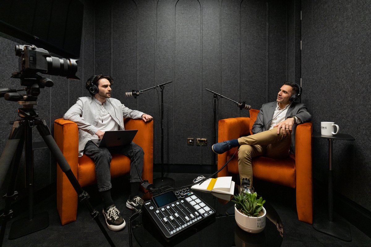IconicOffices's tweet photo. Mic drop 🎤.... we've officially opened the doors to our Podcast Lounge at NSQ2! Our Podcast Lounge is entirely sound-proof and fully equipped with recording and sound equipment. Click the link here to book in: https://t.co/PwlwI1vTHs 

#NSQ2 #PodcastLounge #worksomewhereiconic https://t.co/VU30r8yG78