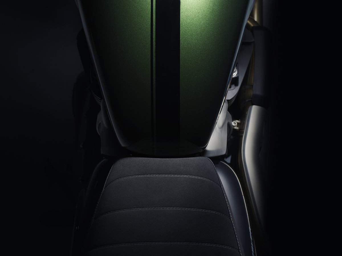 Available for 1 year only, the new and unique Chrome Edition Scrambler 900 combines hand-crafted real metal detailing with a beautiful Brooklands Green and Jet Black design.

Discover more:bit.ly/3U3jaVe3