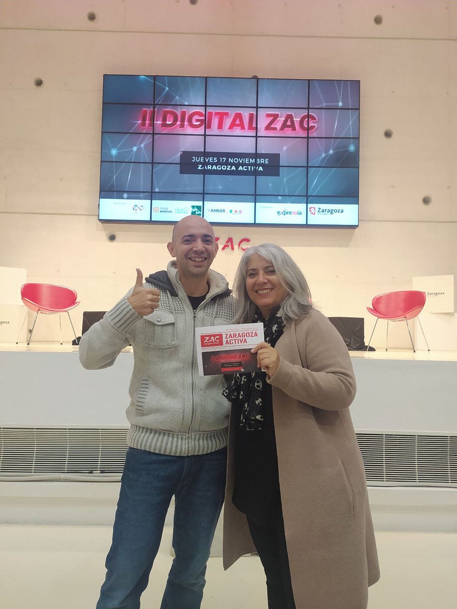 #ZaragozaActiva presenta la segunda edición de #DigitalZAC y nuestros #CloudCoachers <a href="/pquiros/">Paula Quirós</a> y Chema Andrés no han querido perdérselo.
El equipo de organización de Aroa Soria ha contado con <a href="/pquiros/">Paula Quirós</a> para participar en el debate.