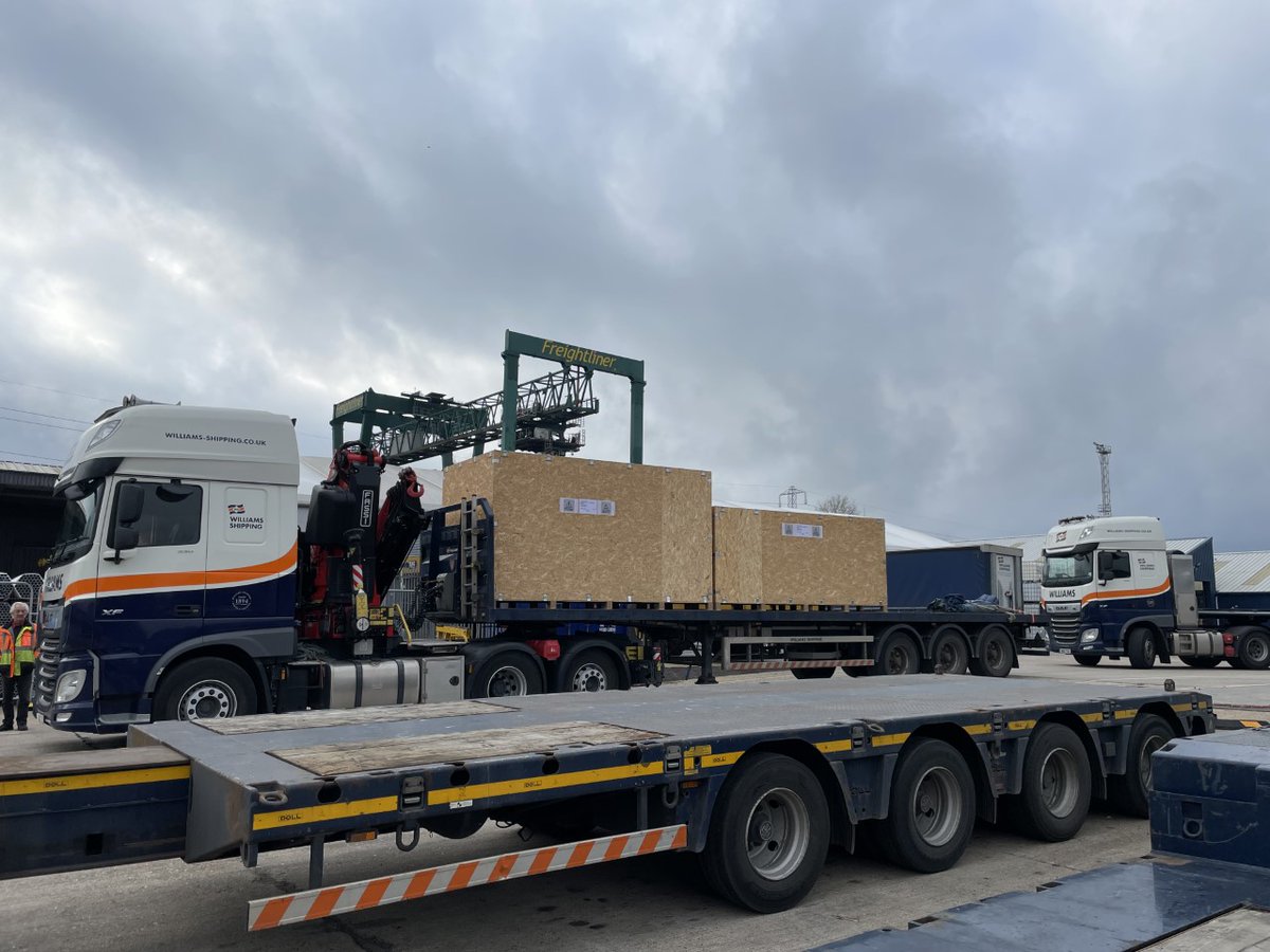 WillShipping's tweet photo. Another busy day at Williams Shipping's Transport division! 🚚
#truck #logistics #transport #haulage #outofgauge #delivery #cargo #cargohandling #yard https://t.co/gOn3DqCYge