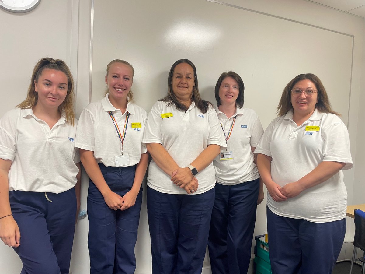 Meet our healthcare support workers mentoring team! Starting a new role can be scary, but this incredible team is here to make it as smooth as possible for new colleagues joining #TeamUHD, passing on their knowledge and skills and helping them settle onto their new wards 💙✨