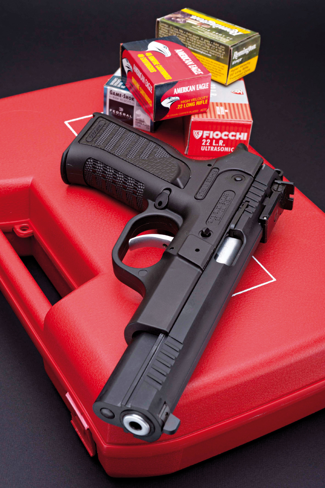armasymuni's tweet photo. Tanfoglio Force cal. 22 LR  | La sostenible levedad del ser  https://t.co/Ucez08NGGE  #armas #armascortas #pistola #pistolas #Tanfoglio https://t.co/ogJ0wJO7ed