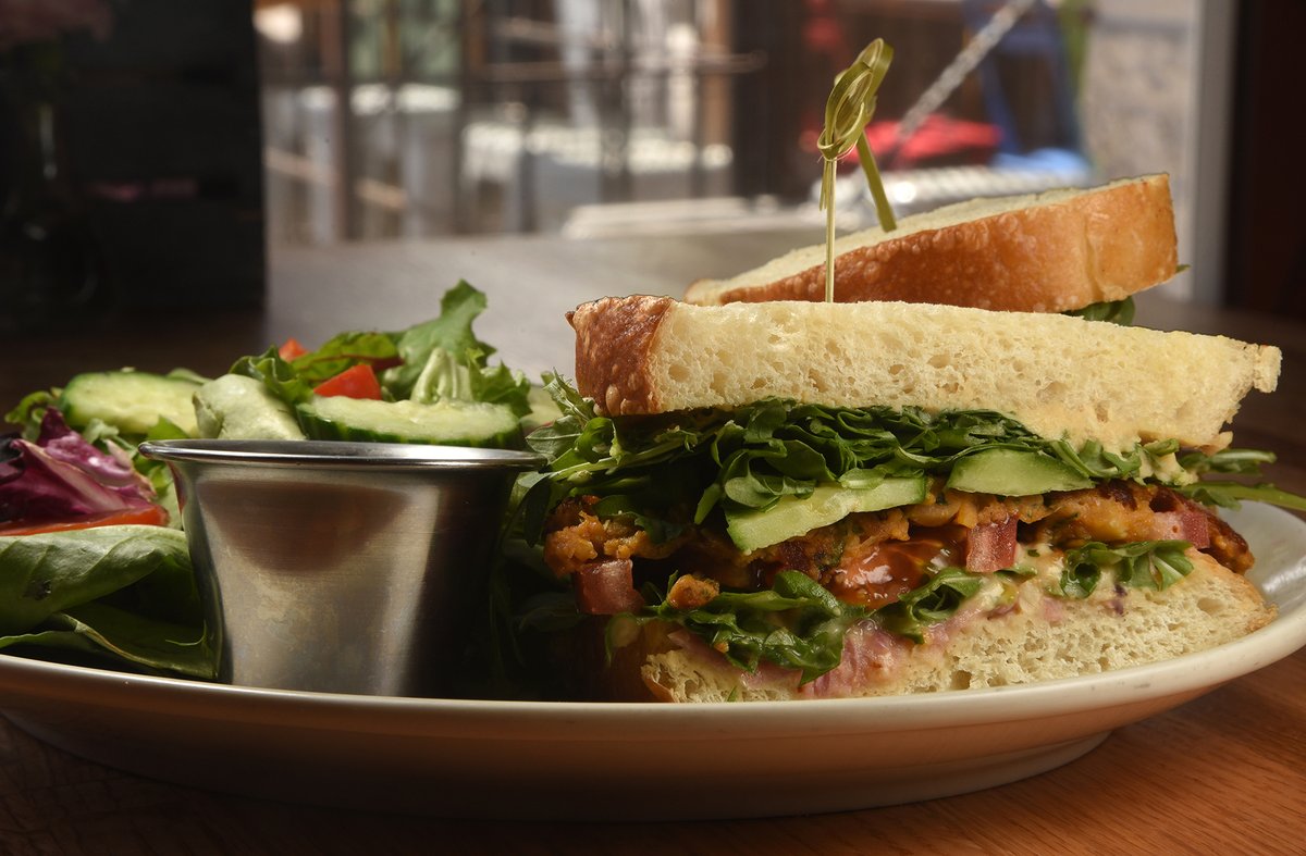 “Daily Dish”
Falafel Sandwich
#foodphotography #foodporn #food #foodie #foodgram #instafood #yummy #delicious #foodgasm #foodpics #foodies #tasty #foodlove
<a href="/bonappetitmag/">bonappetitmag</a> <a href="/foodnetwork/">Food Network</a> @cooksillustrated <a href="/foodandwine/">Food & Wine</a> @goodhousekeeping <a href="/bettycrocker/">Betty Crocker</a>