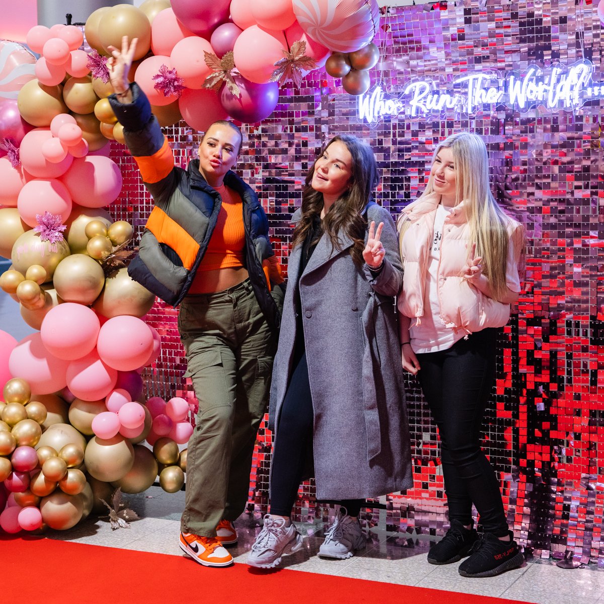 We shopped 'til we dropped, sleighed the day away on the (silent) disco dancefloor, our special acts were tree-mendous and the prosecco - ho ho was pouring all weekend🥂

Thank you all for an A-MAZING time🥳

We hope you all have Merry Christmas when it comes🎄

#GDO22