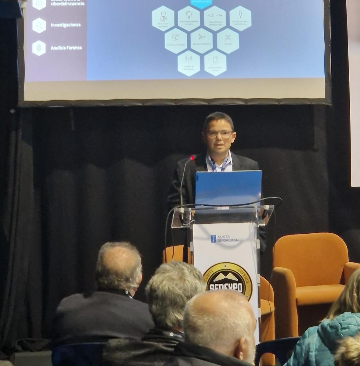 PemeaCons's tweet photo. Today #PEMEA is being presented at @feriaSEDEXPO to the emergency services community from #Spain  👉Join us to make emergency calls accessible for all and available through different devices across #Europe https://t.co/JdBibtQHr9 https://t.co/Kw1oJRILKF