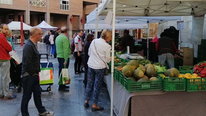 ⚠️🎄🥬Recuerda que con motivo de la ubicación del Belén navideño en la Plaza del Pilar, hasta mediados de enero, los 25 puestos de la <a href="/MuestraEcoZgz/">Muestra Local Agroecológica - Zaragoza</a> se ubican los sábados en plaza San Bruno de 8:30 a 14h.