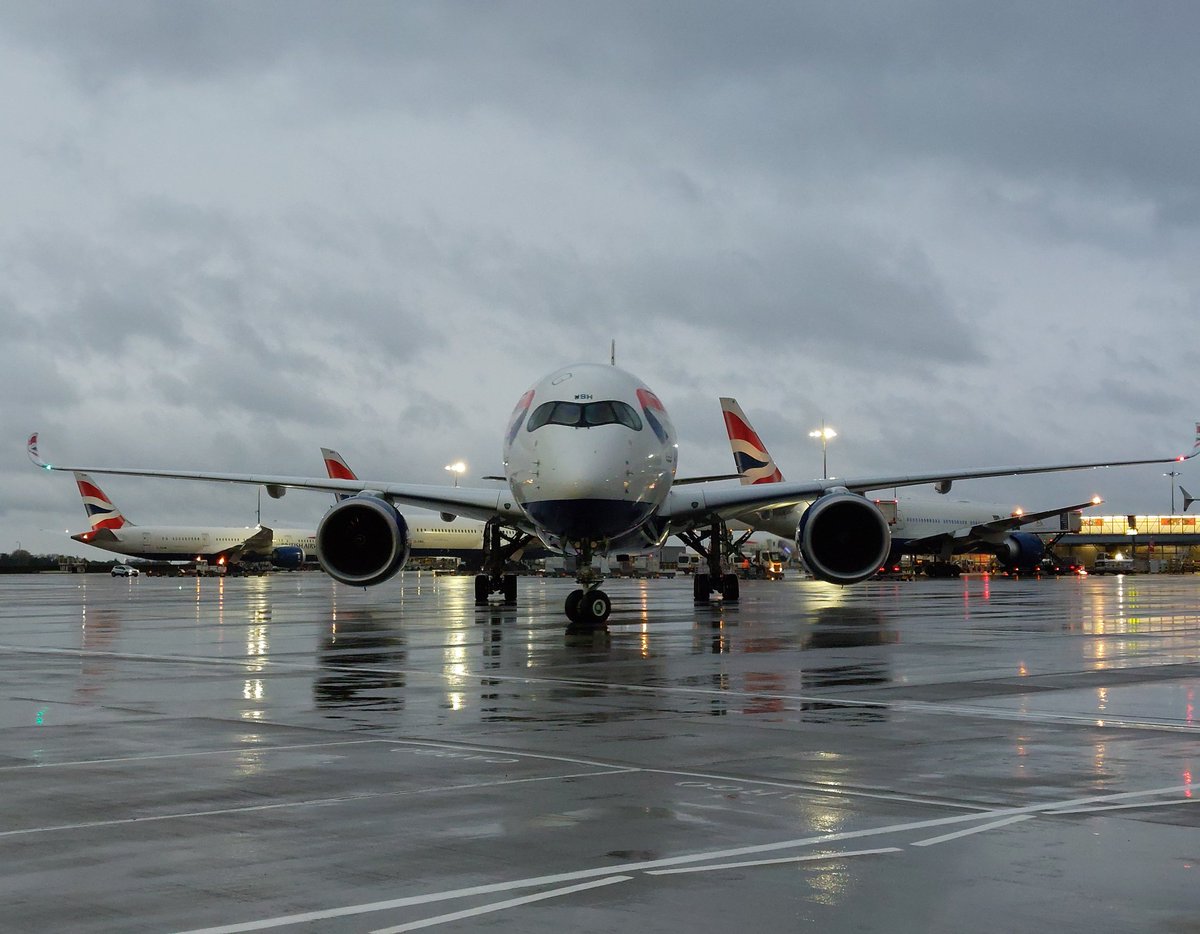 RampRatRick's tweet photo. @DaveWallsworth @Airbus A few more of @DaveWallsworth and WBH returning this morning. https://t.co/HHdkFi0y2S