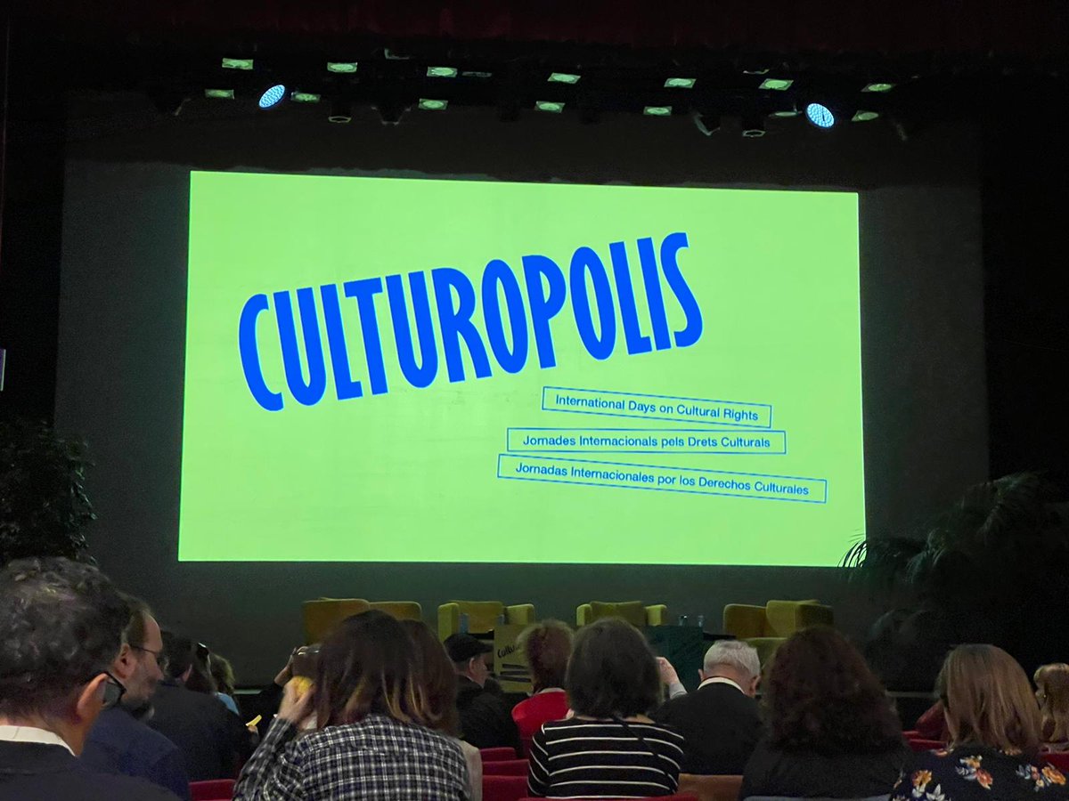 EducacioUB's tweet photo. L'alumnat del grau en Educació Social de la Facultat #EducacióUB participa en el Congrés de Drets Culturals #Culturopolis de @bcncultura
 
Agraïts a l'organització per fer-ho possible
Aquí fem Cultura! https://t.co/5ZDsZsqQQR