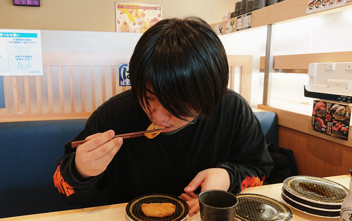 おいなり君、いなり寿司を食べる。 #gccx