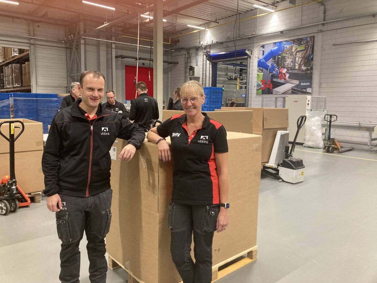 De maand november is de maand van de #1000voorbeelden. Lees hier het verhaal van Tonetta en Rutger: bit.ly/3V504P2. Rutger: “Werken is goed voor ieder mens!” 
#banenafspraak #inspiratie #watbindtons #inclusie #Ubbink #Achterhoek