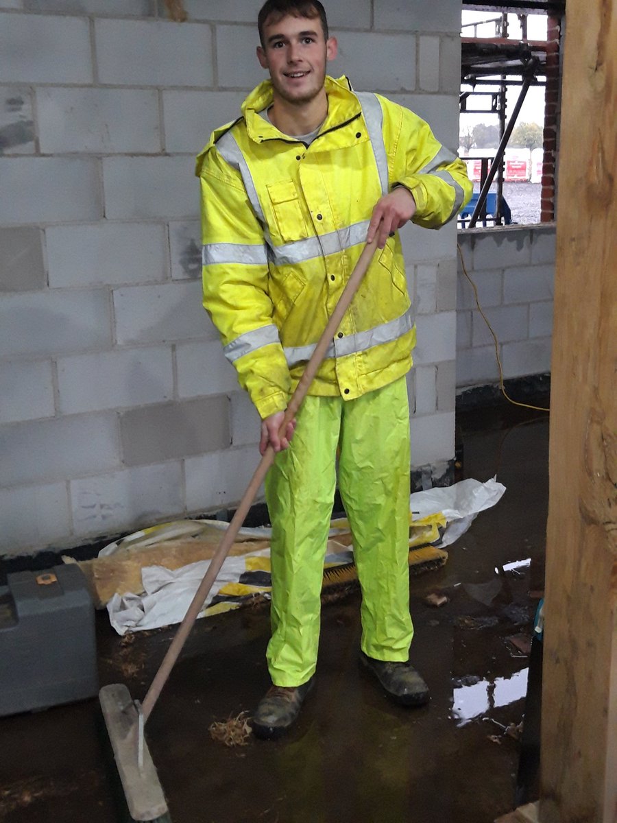 73Underwood's tweet photo. Thank god Rodney Trotter is on site today to sweep the water out today #jamieGoddard https://t.co/qzrAe0R7Mo
