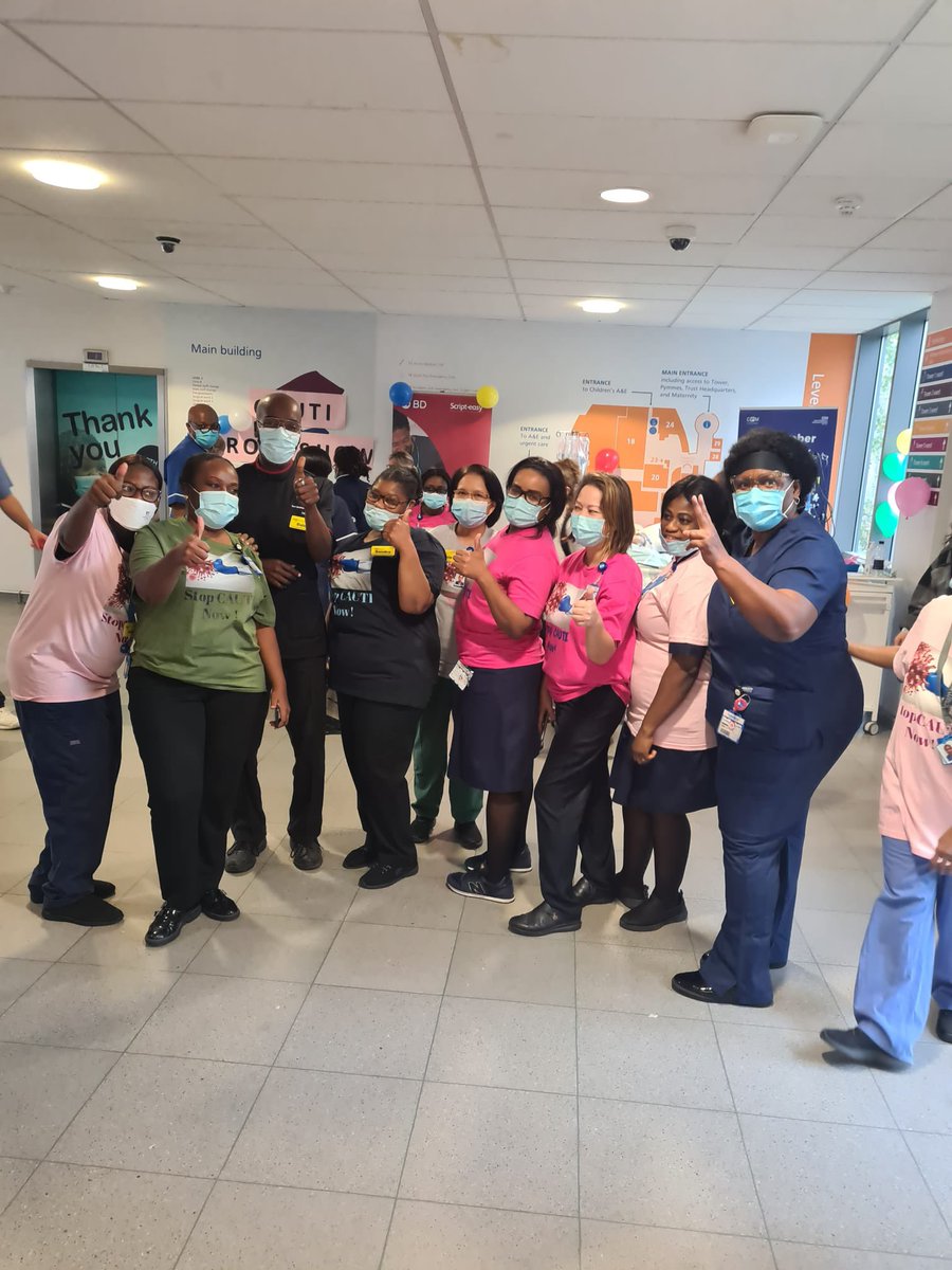 BelfonJohnso's tweet photo. Forgot my phone at work last night, late celebrating excellent CAUTI Roadshow @NorthMidNHS; #SACCAS teamwork, establishing priceless relationships with NCL community nurses &amp; Exec support @SarahHa88622902 @nosuji01 @louisekeane1986 @MaritessMurdoch @JoanTebit  @lalasanchez504 https://t.co/nAMwVBjnHc