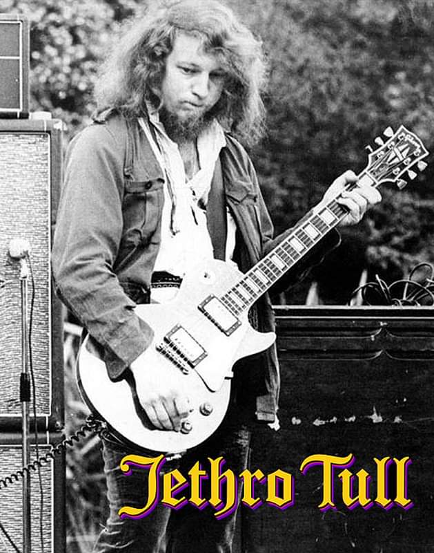 Happy birthday MARTIN BARRE!
(November 17, 1946) 