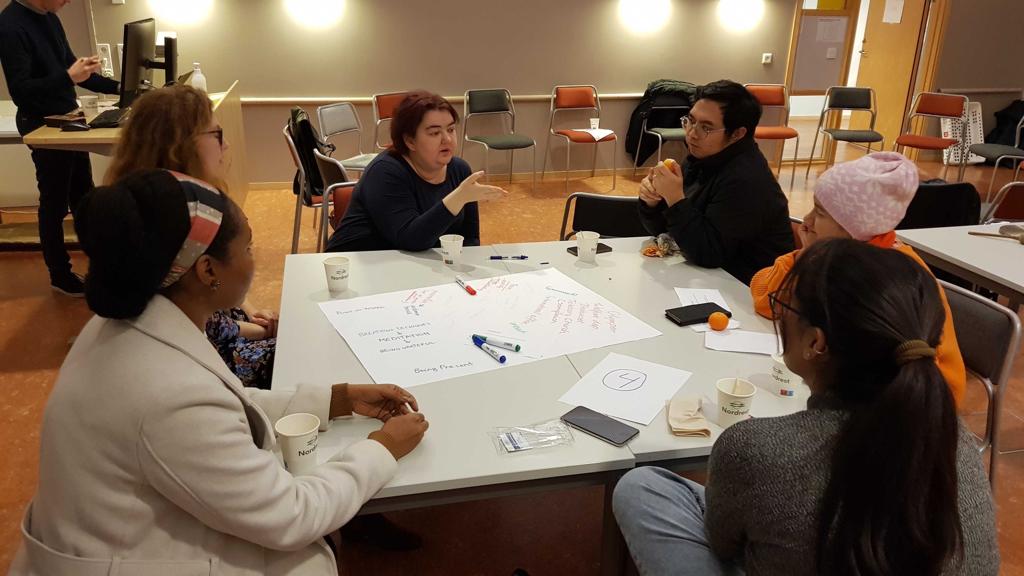 akatingo_int's tweet photo. Akatingo had a great time encouraging students to become change-makers and impact professionals during Global Entrepreneurship Week at Linnaeus University. Thanks to all of you! Good luck with your projects.
 
#akatingo #createpositiveimpact #globalentreprnuershipweek https://t.co/YRAgE5xiWn