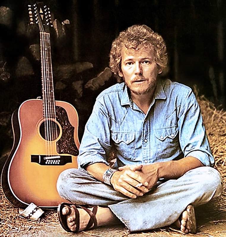 Happy birthday GORDON LIGHTFOOT!
(November 17, 1938) 