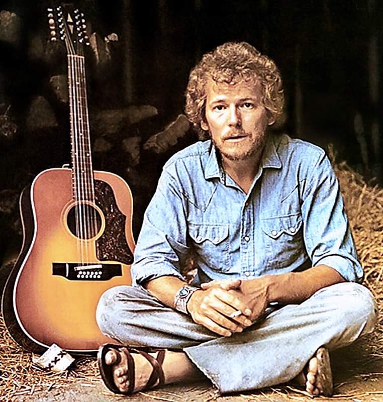 Happy birthday GORDON LIGHTFOOT!
(November 17, 1938) 