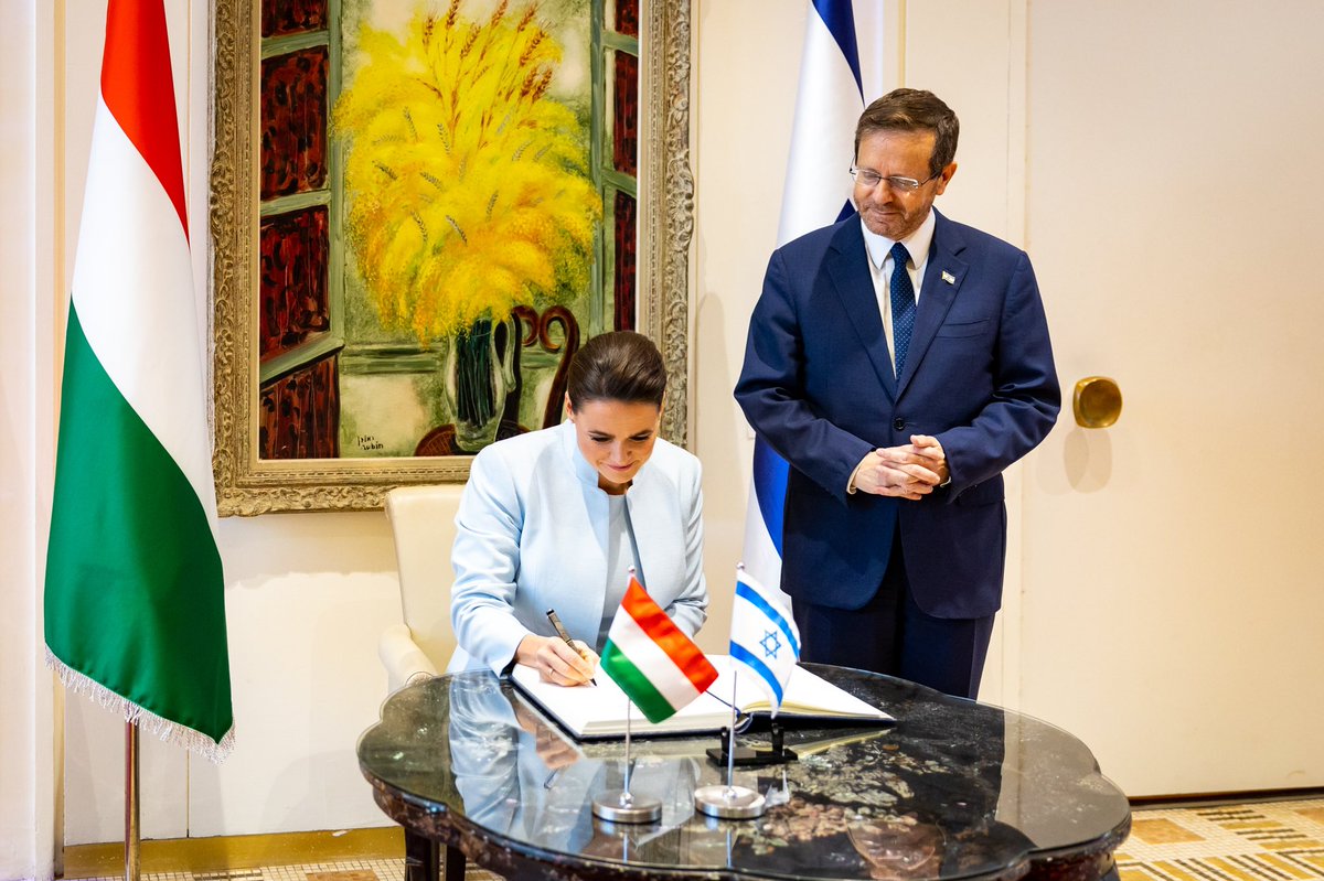 KatalinNovak_HU's tweet photo. 🇭🇺🇮🇱Hungary and #Israel are strong strategic partners and maintain ever close bilateral ties. I had a productive meeting with 🇮🇱 President @Isaac_Herzog. Thank you for the friendly welcome and looking forward to seeing you in Hungary soon. https://t.co/FoFv46oRvp