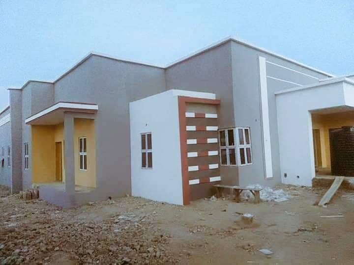 BarrAzeez's tweet photo. #KwariAtWork 
Construction of a skills acquisition centre at Anguwan Fulani, Jushi Ward, in Sabon Gari LGA is facilitated by Senator Suleiman Abdu Kwari.

Status: Ongoing 
© Kwari Media Team https://t.co/qtfDYwGLS4