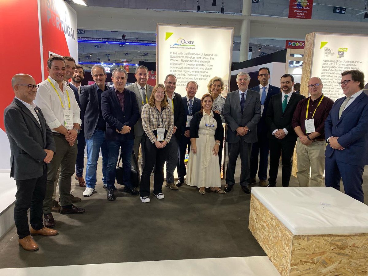 Visita da Ministra da Coesão Territorial ao stand da OesteCIM para conhecer o Projeto OESTE SMART REGION, desenvolvido em parceria com a NOVA IMS, que cria um novo paradigma de governação territorial assente em dados. <a href="/coesao_pt/">Coesão Territorial</a> <a href="/SmartCityexpo/">Smart City Expo World Congress</a> @NOVAIMS #SCWE2022